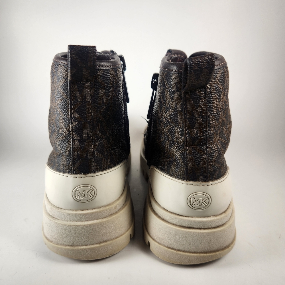 MICHAEL KORS Girls Payton Boot Size 2 Brown Lug Sole Signature Logo Textile - Picture 11 of 13